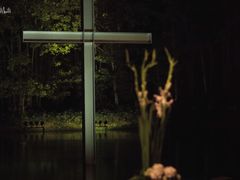 景点-水之教会