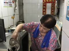 -黄氏祖传百暖凉茶店