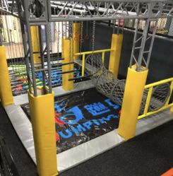 -蹦贝运动中心·蹦床·攀岩·闯关(龙岗店)