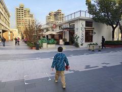-必胜客(上海华谊新所店)