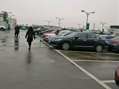 -欧尚超市苏州店停车场(金鸡湖路店)
