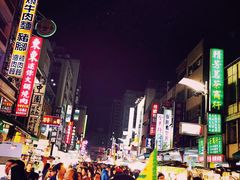 -六合夜市