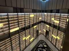 -上海虹桥中心爱琴海亚朵S酒店