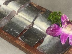 -围炉肉舍•炭烤活鳗•丹东海鲜烤肉(步行街店)