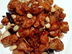 2、宫保鸡丁。这是一道我要五星推荐的菜肴。真的，鸡肉嫩的不得了呀！-四季小馆·地道北京小吃(广百店)