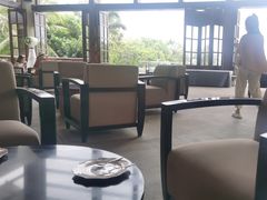 -亚龙湾喜来登·美景台大堂吧