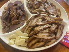 -老鼎万春卤菜(五代传承创始老店)