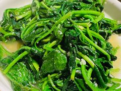 蒜泥菠菜-周家二小姐的菜(西津渡店)