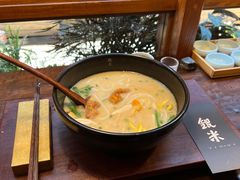 -银米·云南传统过桥米线(双廊黑金冠店)