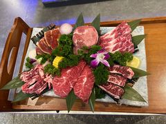 黑牛六拼-明洞阿姨·韩式酱蟹烤肉·创意料理(三元桥店)