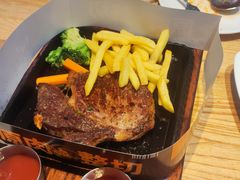 -菲滋意式餐厅(银泰百货金华江南店)
