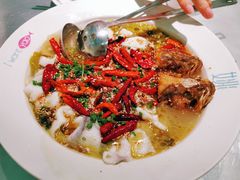 头牌酸菜鲈鱼（中份）-姚姚酸菜鱼·金戈戈香港豉油鸡(喜荟城联名店)
