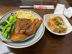 -胡须张鲁肉饭(美食文化馆店)