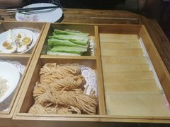 -湖畔鲁菜·二十年老字号餐厅(大明湖店)