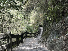 -龙水峡地缝景区