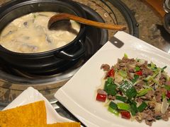 雪山鱼炖豆腐-炊烟餐厅