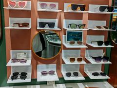 -GOOMI久米眼镜·蔡司·依视路·明月官方授权店(龙德紫金店)