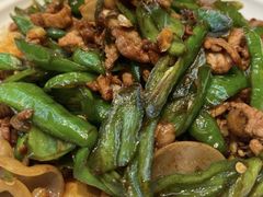 -阿瓦山寨·湘菜现炒·剁椒鱼头王(咸阳总店)
