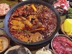 -黄潇洒老火锅(九眼桥宏济巷店)