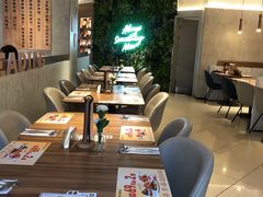 大堂-必胜客(大润发店)