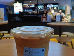 -瑞幸咖啡(岳家嘴地铁站店)