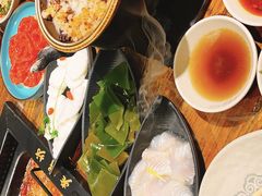 -老牌坊云南鱼豆花火锅(爱建店)