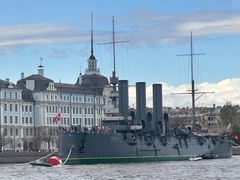 -阿芙乐尔号巡洋舰