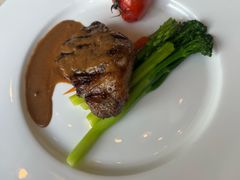 -东西风牛排馆周末烧烤自助(首都机场希尔顿店)