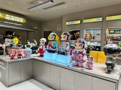 -泡泡玛特POPMART(蓝色港湾店)