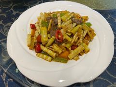 米椒小笋炒牛肉-柳州菜饮食文化博物馆