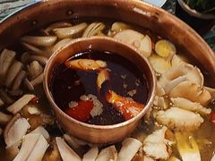 云南特色鲜菌-慢丽江·云南野生菌土鸡锅(付家庄店)