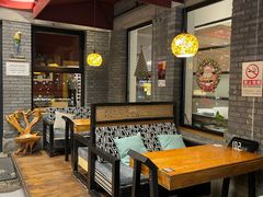 -苹果树下艺术餐厅(宋庄店)