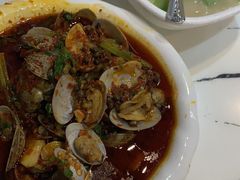 -凤凰路何眼镜香辣蟹(花果园店)