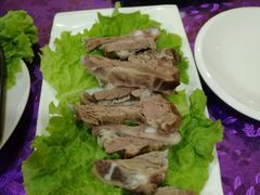 -三江源美食城