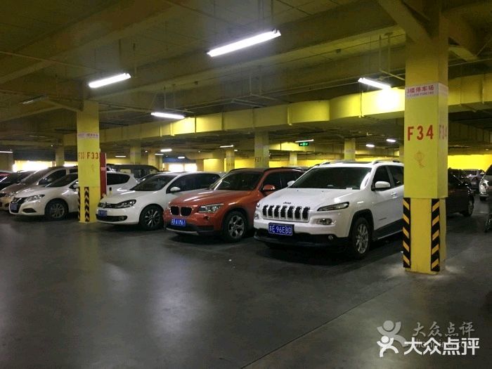 欧尚超市苏州店停车场(金鸡湖路店)图片