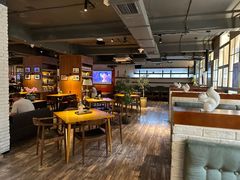 -JINNS锦时 steak&pizza(浸信会礼拜堂旧址店)