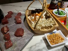 -无界釜·河豚鱼汤锅(红山动物园店)