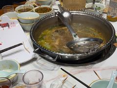 -乡土黄·鲜牛肉火锅·小龙虾(兴业街店)