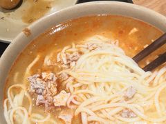 -亮亮面馆(经六路店)