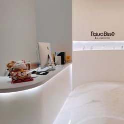 -微笑雨嘉造型护肤