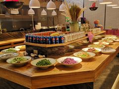 自助取餐区-茅庐川菜