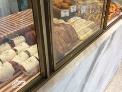 面包甜点陈列柜-爱上甜蜜蜜(田盛街店)