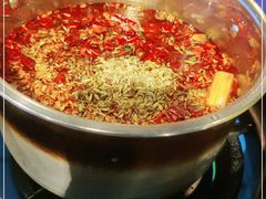 -马路边边串串香(延庆环球新意广场店)