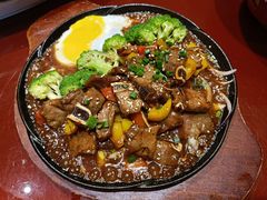 铁板牛仔骨-万小金辣椒炒肉(三经路店)