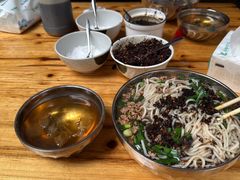 -正宗杨记普洱酸醋米线(总店)