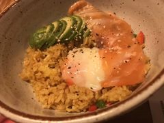 烟熏三文鱼牛油果饭-三秋舍·梦幻岛(小西路店)