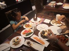 -四海一家自助餐(益田假日广场店)