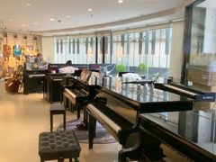 -柏斯音乐艺术中心·钢琴·吉他(上音店)