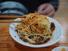 素椒杂酱面-华兴街自力面店