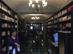 -钟书阁(松江泰晤士小镇店)